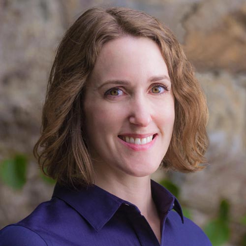 Headshot of Laura Jones, winemaker for Skipstone Wines and Sphaerics Winery.